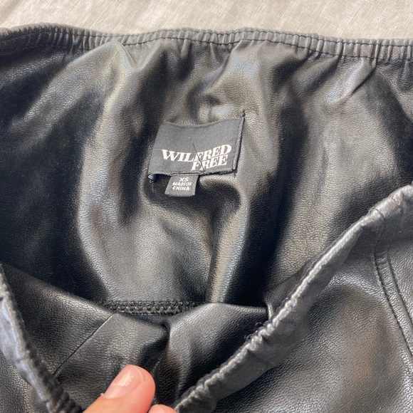 Aritzia Wilfred Free Daria High Rise Faux Leather Leggings - Picture 13 of 15